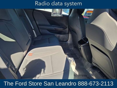 Used 2024 Lucid Air Touring image 17