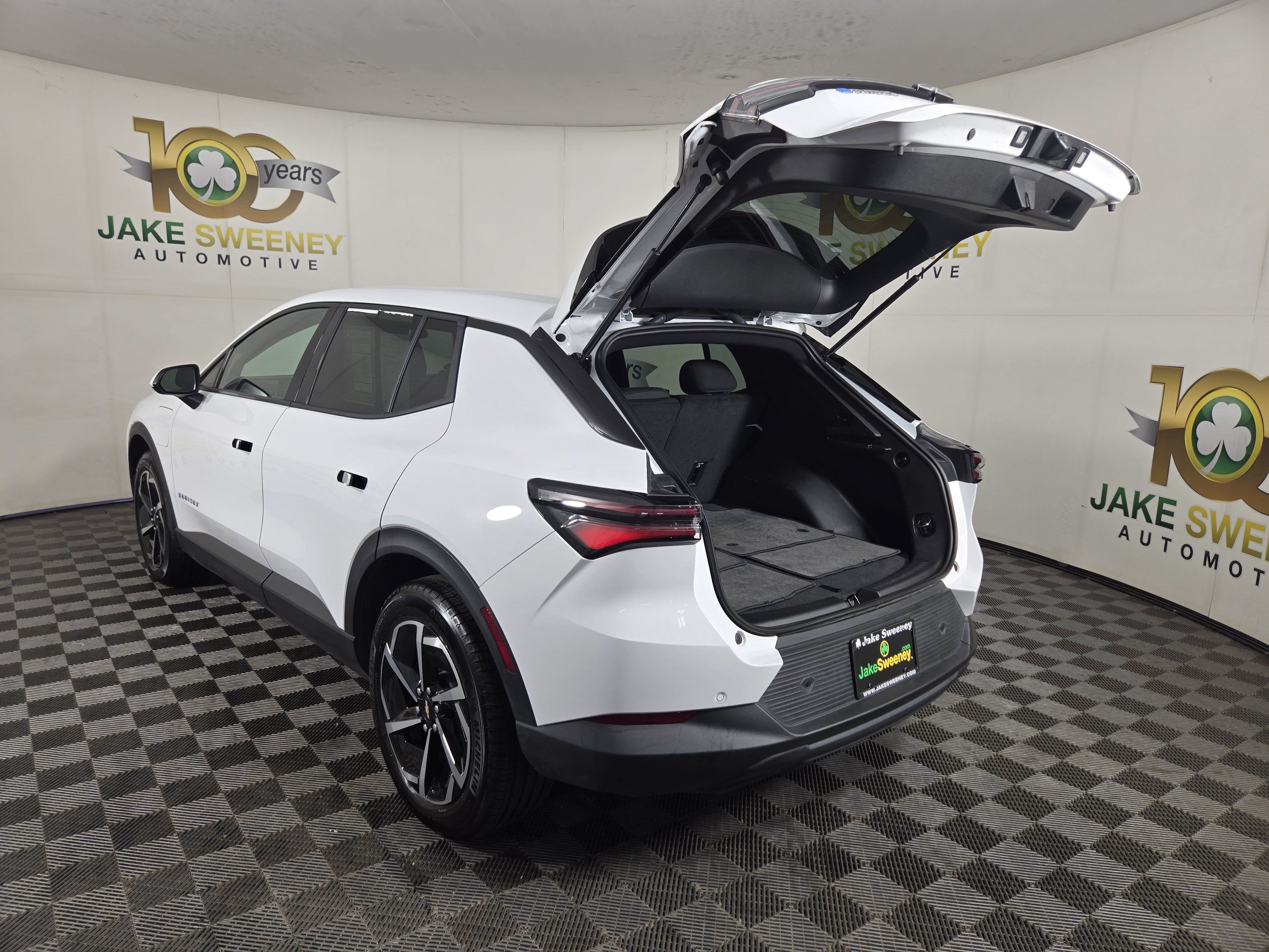 Certified 2025 Chevrolet Equinox EV LT FWD image 31
