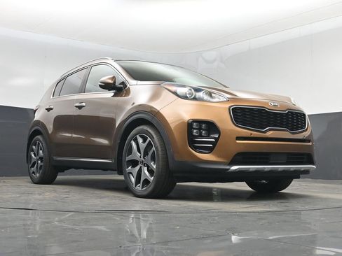 Certified 2017 Kia Sportage SX image 32