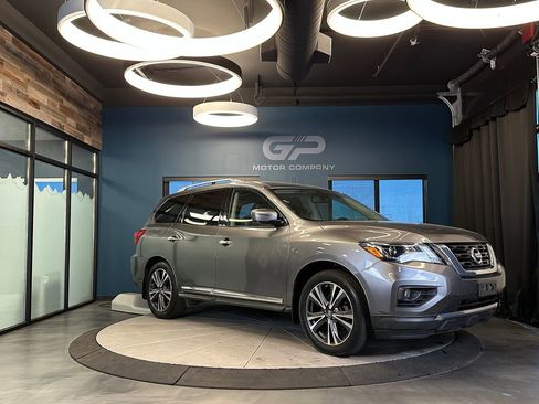 Used 2017 Nissan Pathfinder Platinum AWD/4WD image 1