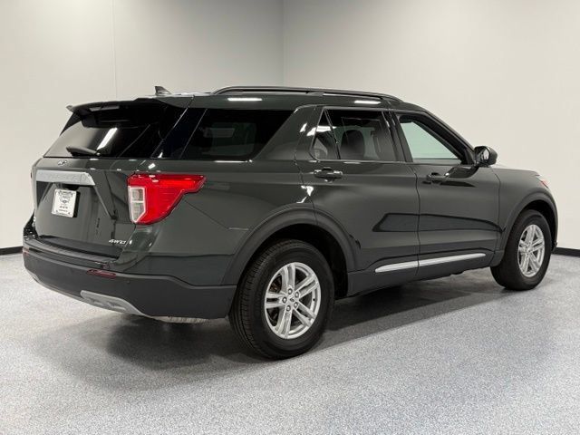 Used 2023 Ford Explorer XLT w/ Equipment Group 202A AWD/4WD image 8