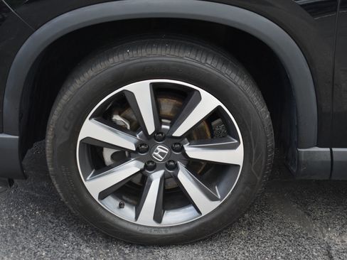 Used 2023 Honda Pilot Elite image 11
