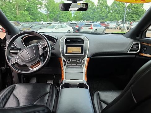 Used 2019 Lincoln Nautilus Reserve w/ Driver Assistance Package AWD/4WD image 12