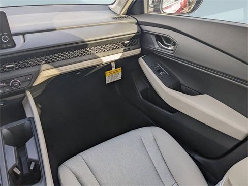 New 2025 Honda Accord SE image 16