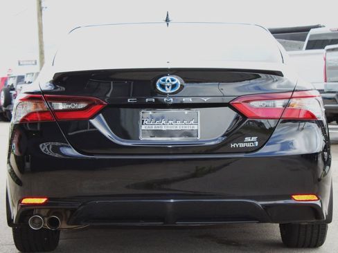 Used 2024 Toyota Camry SE FWD image 17
