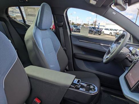 New 2026 Volvo EX30 Cross Country Ultra image 13