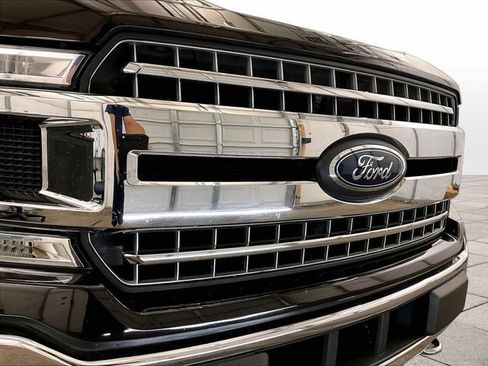 Used 2018 Ford F150 XLT w/ Equipment Group 302A Luxury AWD/4WD image 29