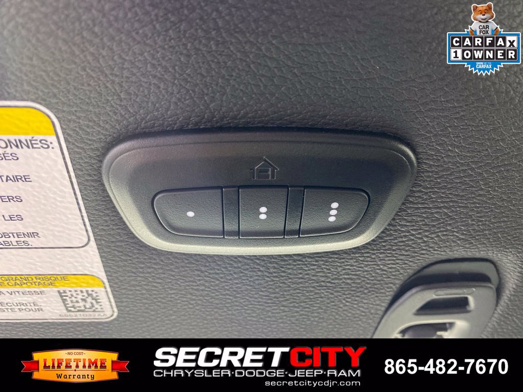 Used 2024 Jeep Wrangler Unlimited Sahara AWD/4WD image 19