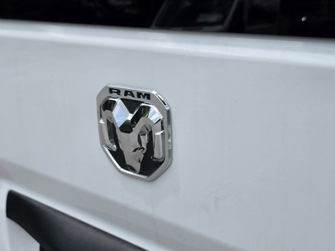 Used 2025 RAM ProMaster 2500 w/ U-Haul Equipment Group FWD image 27