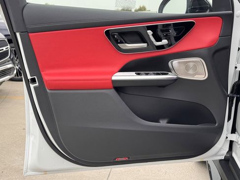 Used 2024 Mercedes-Benz GLC 43 AMG 4MATIC image 17