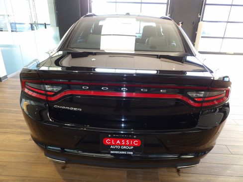 Used 2021 Dodge Charger SXT w/ Leather Interior Group image 7