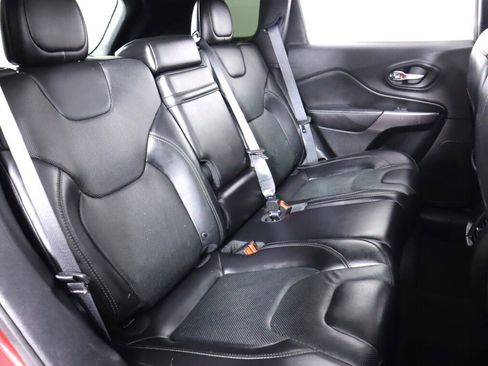 Used 2019 Jeep Cherokee Limited AWD/4WD image 46