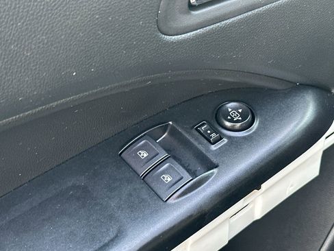 Used 2022 Chevrolet Colorado LT w/ Fleet Safety Package image 15