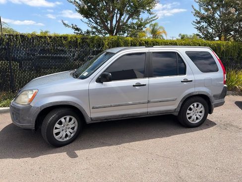 Used 2005 Honda CR-V LX image 7