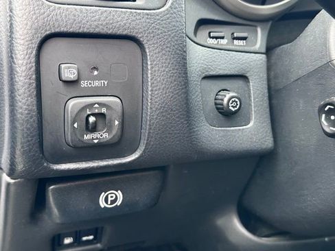 Used 2006 Lexus SC 430 Convertible RWD image 21