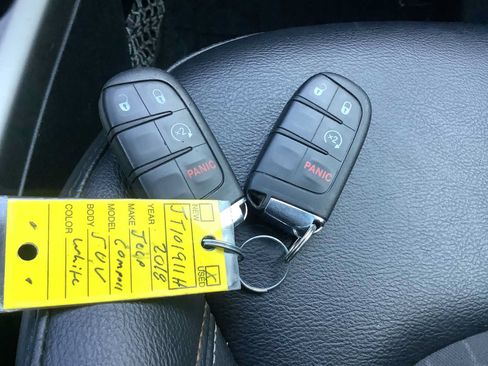 Used 2018 Jeep Compass Latitude w/ Popular Equipment Group AWD/4WD image 19