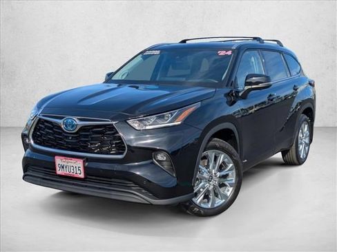 Used 2024 Toyota Highlander Limited image 1