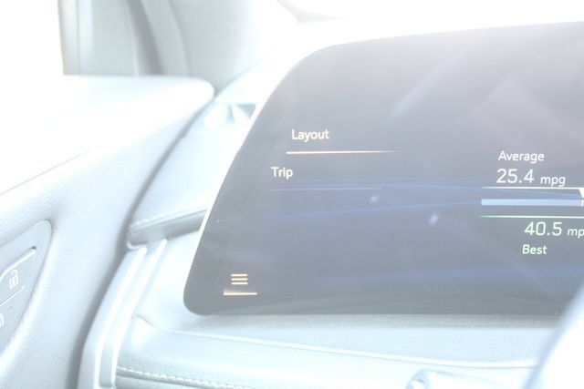 Used 2025 Cadillac XT4 Premium Luxury FWD image 28