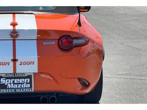 Used 2019 MAZDA MX-5 Miata 30th Anniversary RWD image 17