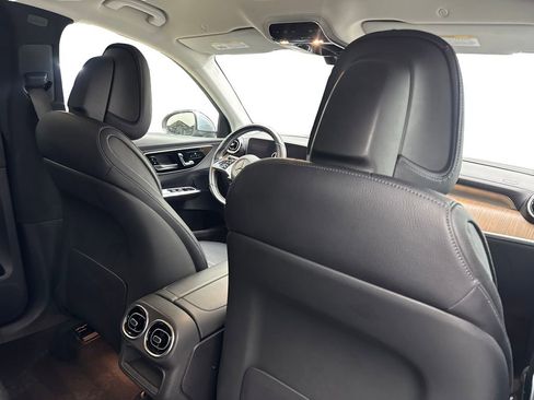 Used 2023 Mercedes-Benz GLC 300 4MATIC image 40