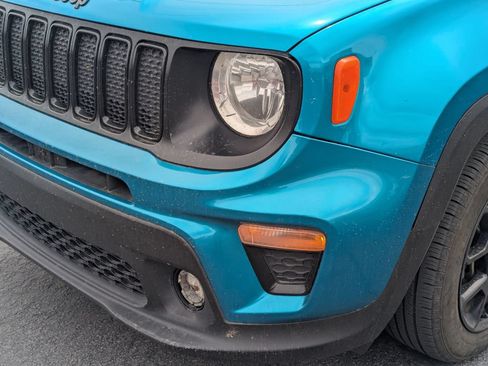 Used 2020 Jeep Renegade Altitude FWD image 12