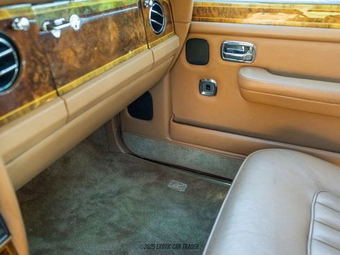 Used 1990 Rolls-Royce Silver Spur II image 39
