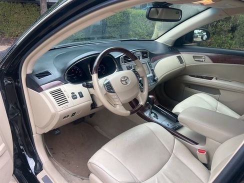 Used 2012 Toyota Avalon Limited FWD image 7