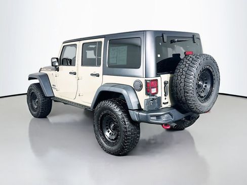 Used 2017 Jeep Wrangler Unlimited Rubicon image 5