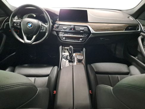 Used 2018 BMW 530i xDrive AWD/4WD image 9