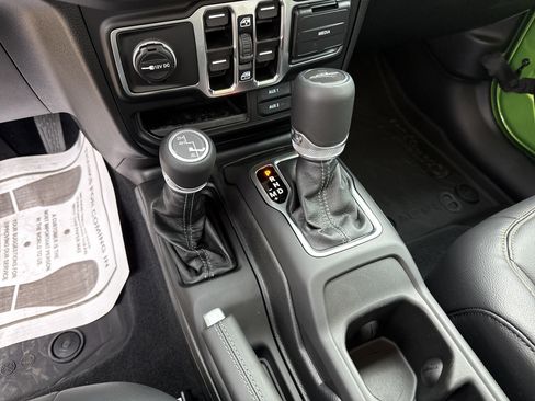 New 2025 Jeep Gladiator Sport w/ Premium Package image 31