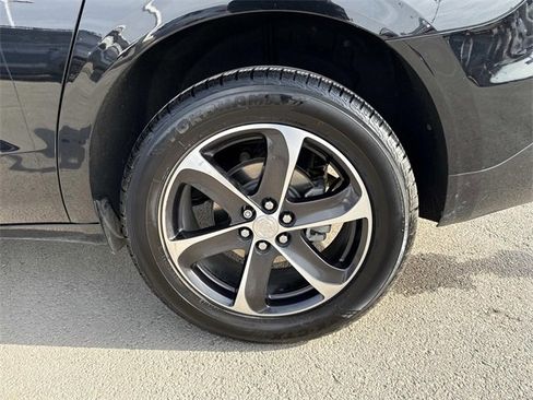 Used 2021 Buick Enclave Essence w/ Sport Touring Edition image 31