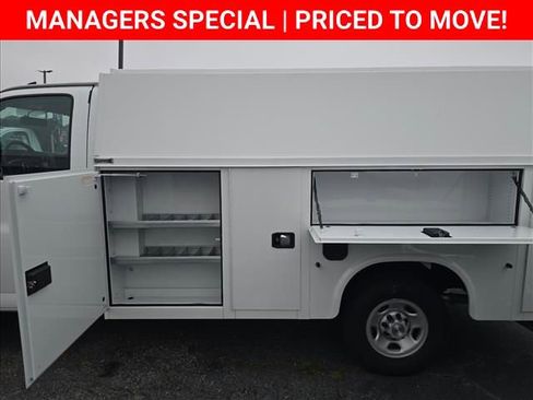 New 2025 Chevrolet Express 3500 w/ Power Convenience Package RWD image 18