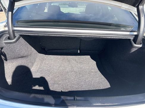 Used 2022 Chrysler 300 Touring w/ Sport Appearance Package image 25