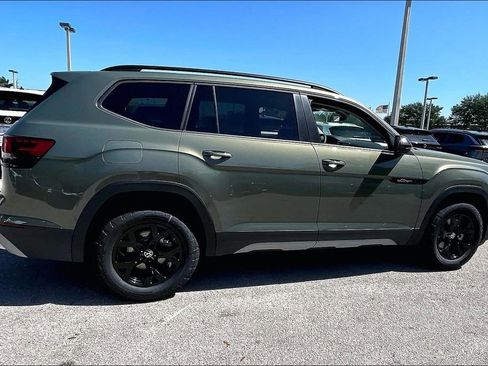 New 2026 Volkswagen Atlas Peak Edition AWD/4WD image 4