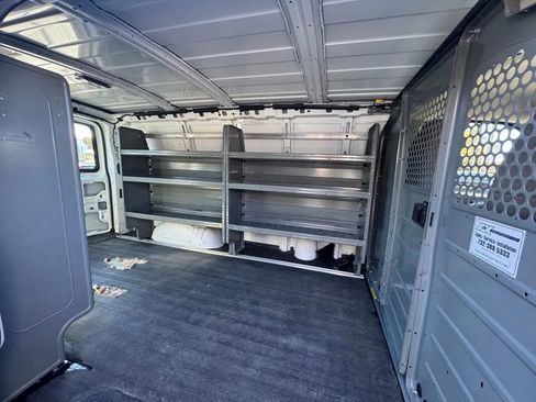 Used 2013 GMC Savana 1500 image 6