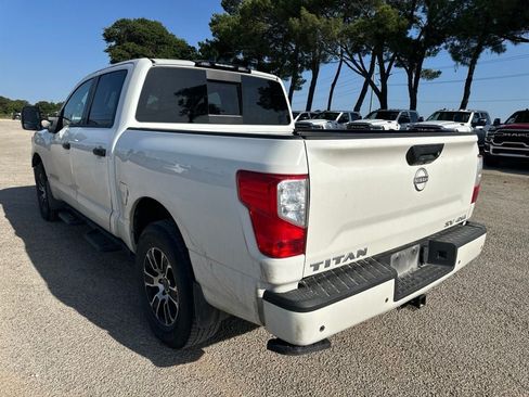 Used 2024 Nissan Titan SV w/ SV Convenience Package AWD/4WD image 7