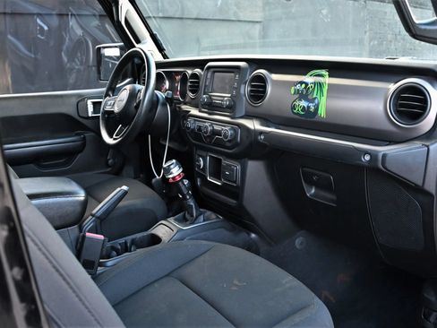 Used 2021 Jeep Gladiator Sport AWD/4WD image 13