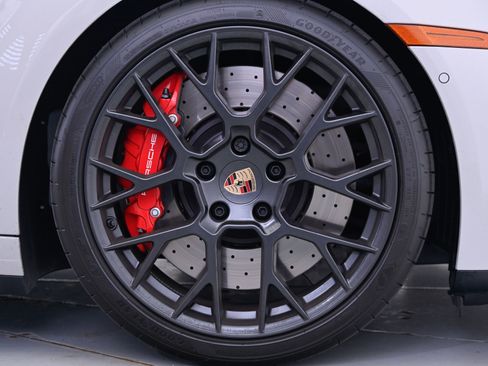 Used 2026 Porsche 911 Carrera GTS image 17