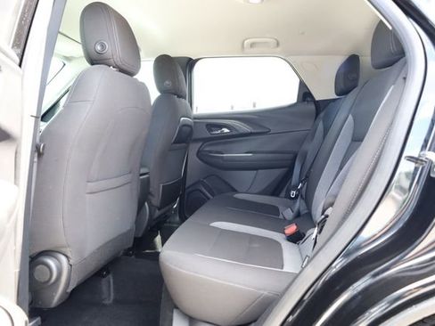 Used 2025 Chevrolet TrailBlazer LT AWD/4WD image 28
