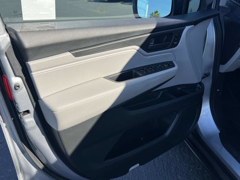 Certified 2018 Honda Odyssey EX-L image 6
