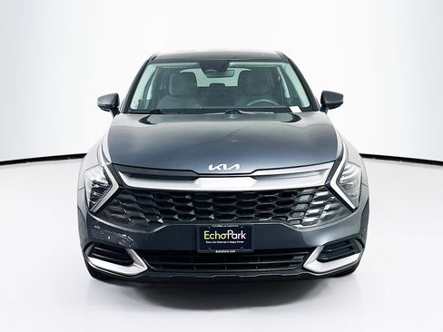 Used 2024 Kia Sportage LX image 2