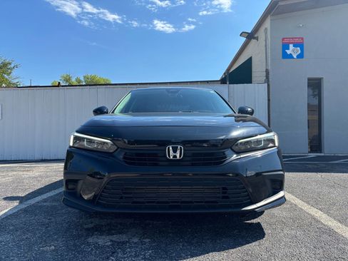 Used 2023 Honda Civic EX image 2