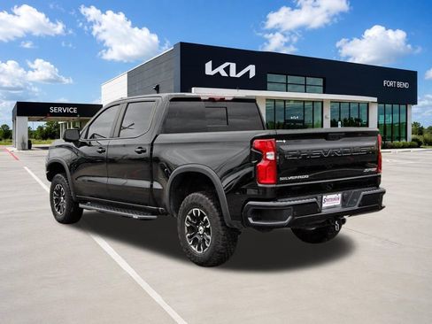 Used 2025 Chevrolet Silverado 1500 ZR2 w/ Technology Package AWD/4WD image 7