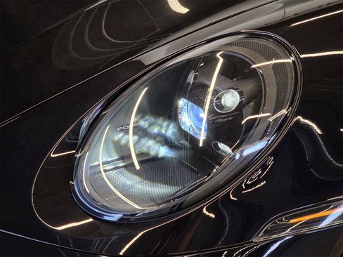 Used 2024 Porsche 911 Targa 4 GTS image 22