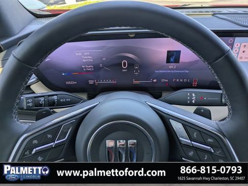 Used 2025 Buick Enclave Preferred FWD image 29