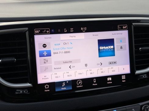 Used 2022 Chrysler Pacifica Touring-L image 12