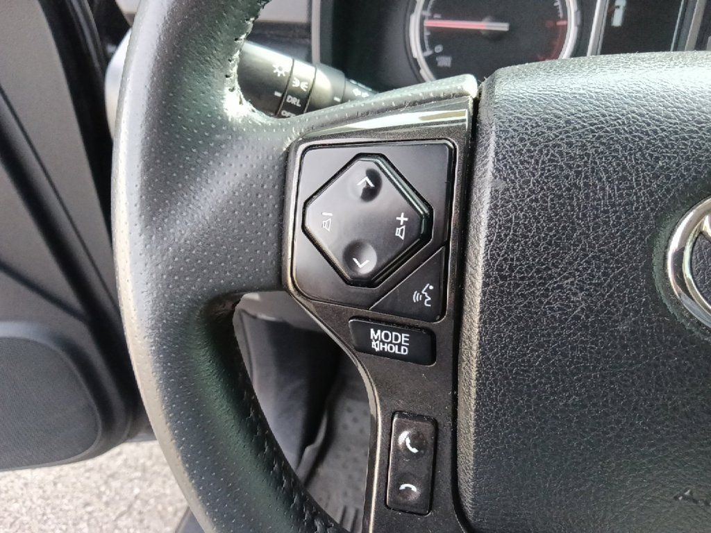 Used 2022 Toyota 4Runner TRD Off-Road Premium w/ TRD Black Wheel Package (TMS) AWD/4WD image 18