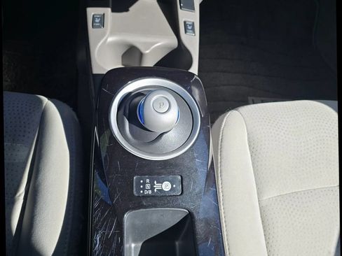 Used 2014 Nissan Leaf SV FWD image 16