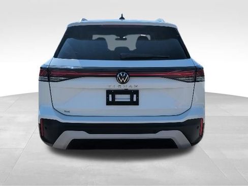 Used 2025 Volkswagen Tiguan SE FWD image 6