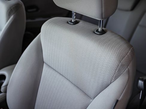 Used 2018 Honda HR-V EX image 31